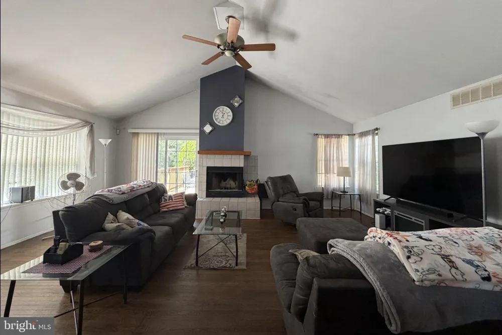 43 WILSON DRIVE Sicklerville, NJ 08081