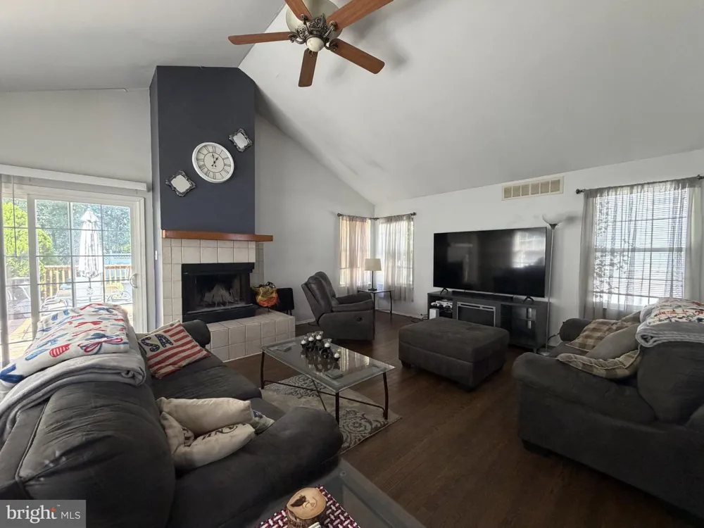 43 WILSON DRIVE Sicklerville, NJ 08081