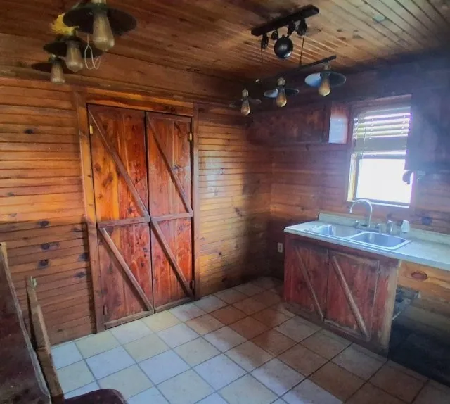 6610 Old Broken Bow Hwy Broken Bow, OK 74728
