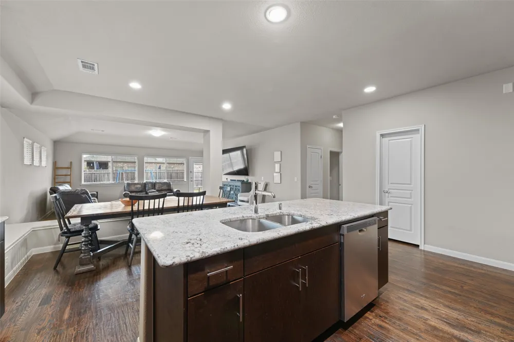 2017 Windsong Drive Heartland, TX 75126