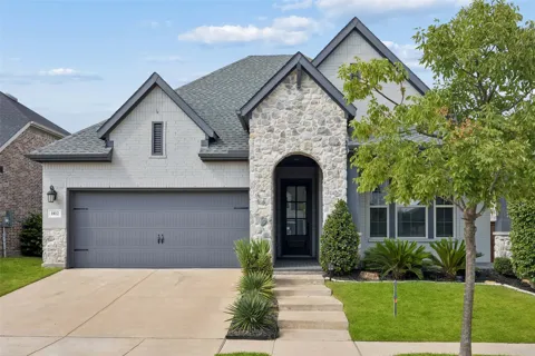 1812 Leo Drive