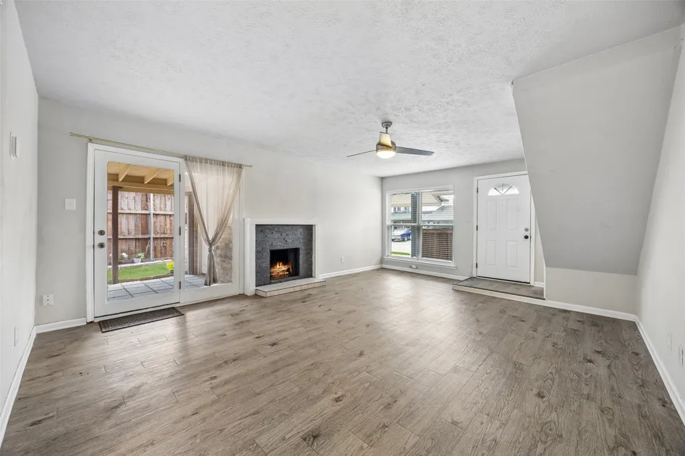 2108 Via Madonna Carrollton, TX 75006