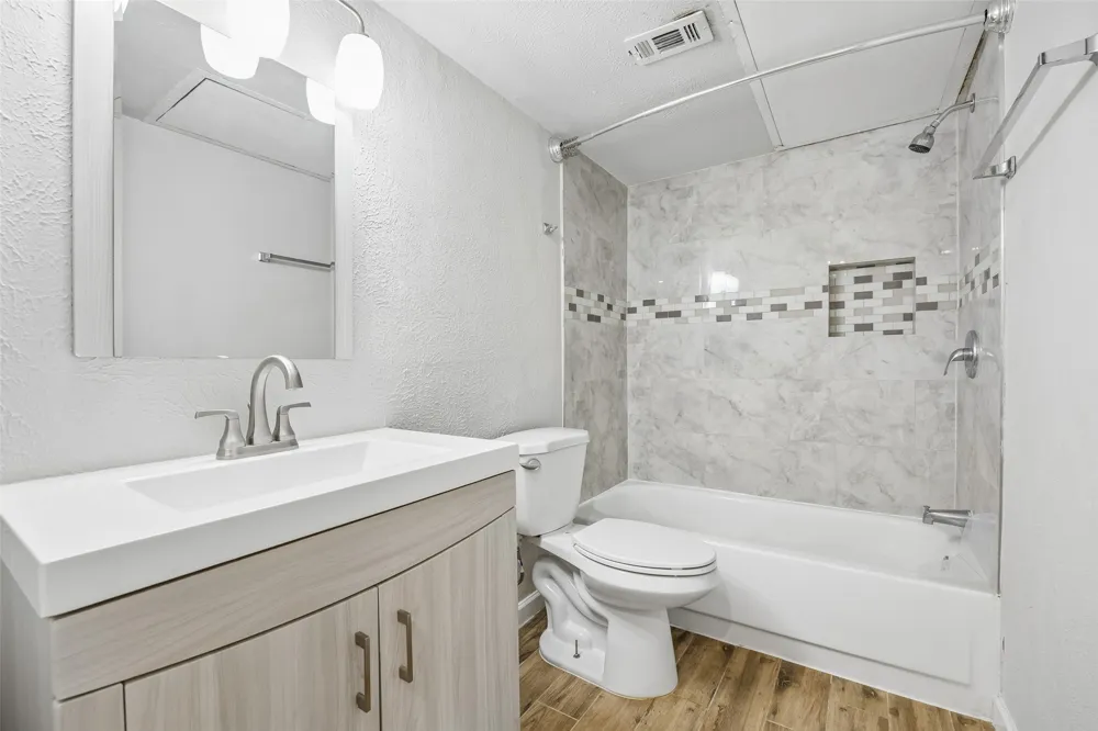 2108 Via Madonna Carrollton, TX 75006