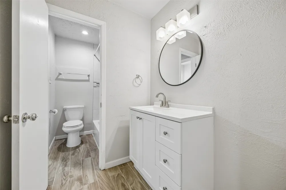 2108 Via Madonna Carrollton, TX 75006