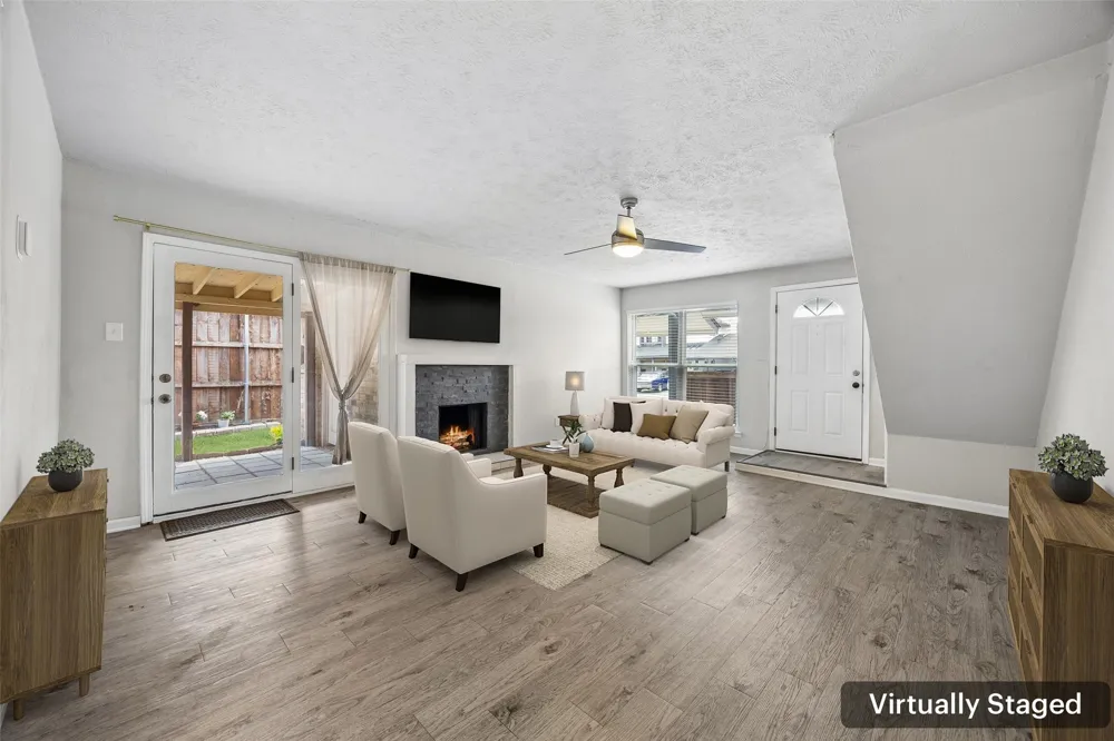 2108 Via Madonna Carrollton, TX 75006