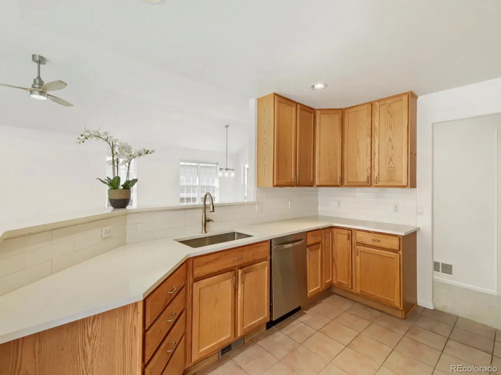 23782 E Kettle Place Aurora, CO 80016