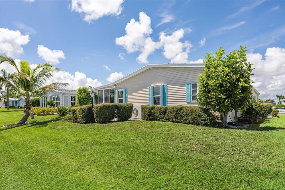 8516 MARLBERRY COURT Port St. Lucie, FL 34952