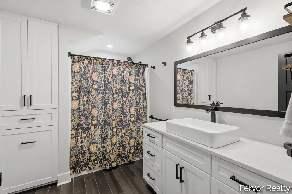 4465 Greenly Street Hudsonville, MI 49426