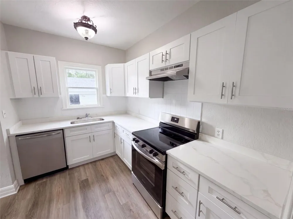 1901 20TH AVENUE St Petersburg, FL 33713