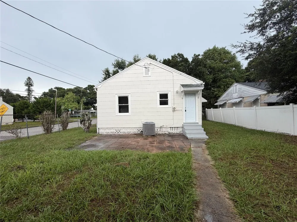 1901 20TH AVENUE St Petersburg, FL 33713