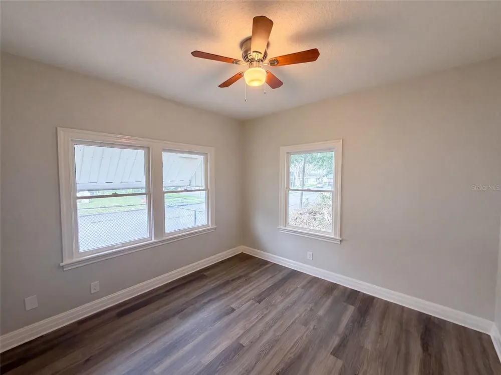 1901 20TH AVENUE St Petersburg, FL 33713
