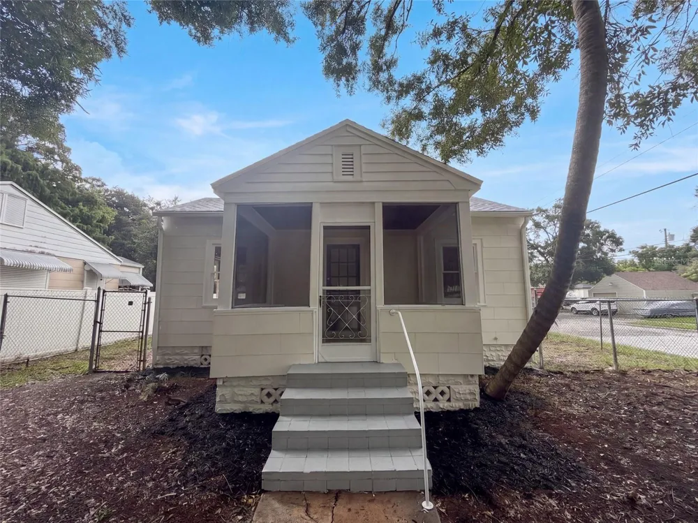 1901 20TH AVENUE St Petersburg, FL 33713