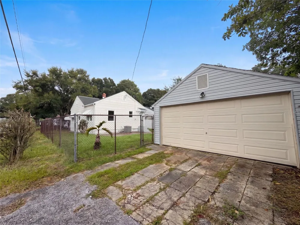 1901 20TH AVENUE St Petersburg, FL 33713