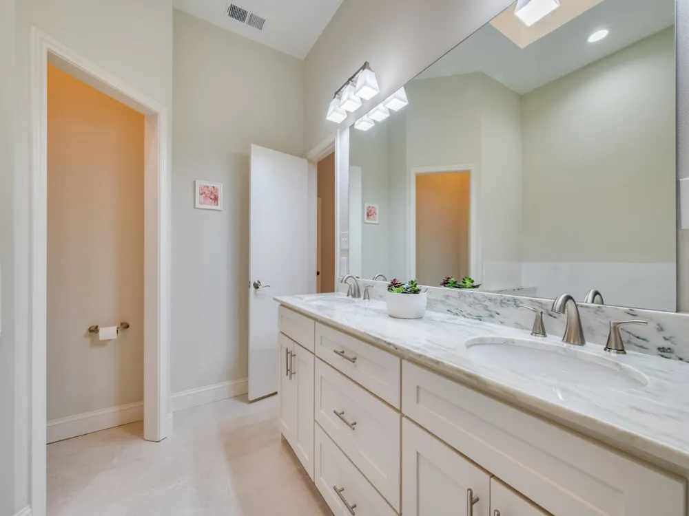 2522 Mallard Cove Carrollton, TX 75006