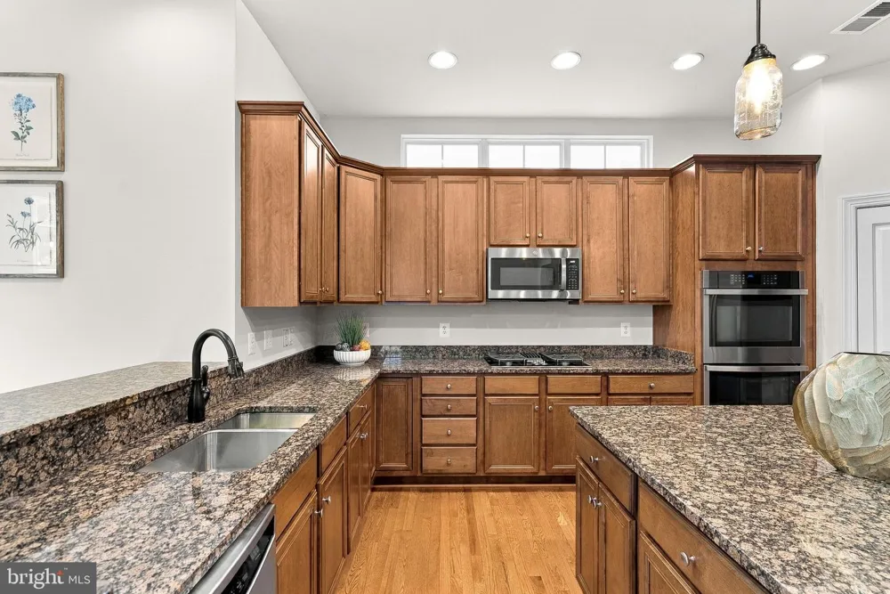42755 CHATELAIN CIRCLE Brambleton, VA 20148