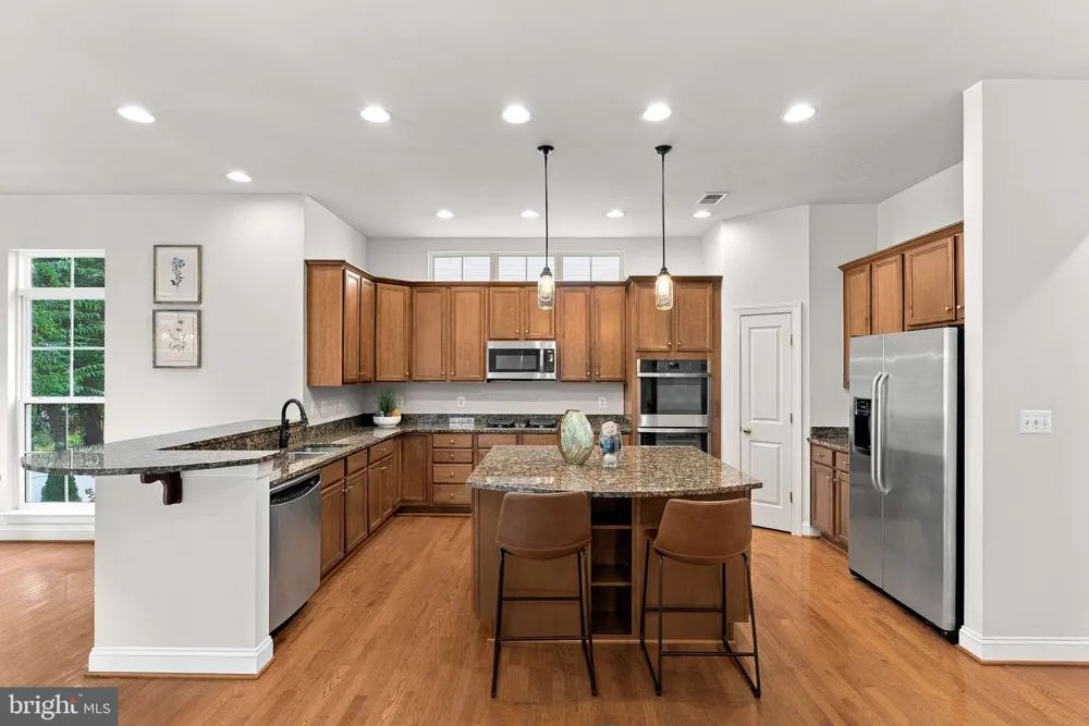 42755 CHATELAIN CIRCLE Brambleton, VA 20148