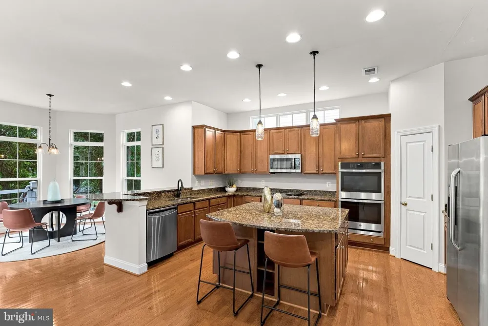 42755 CHATELAIN CIRCLE Brambleton, VA 20148