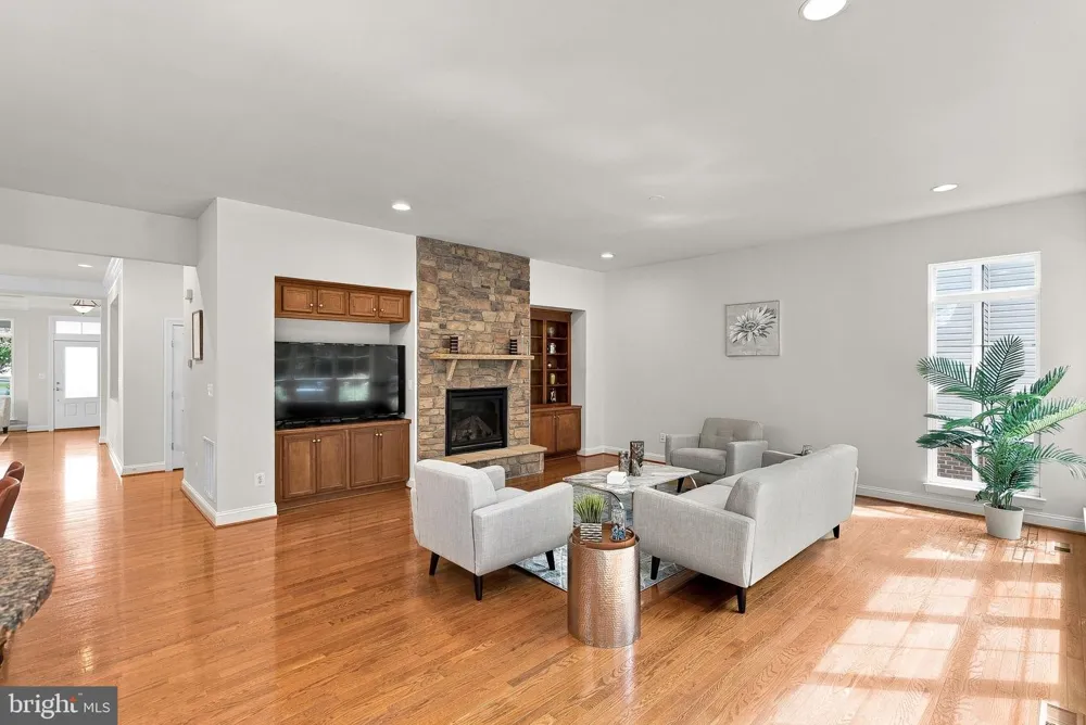 42755 CHATELAIN CIRCLE Brambleton, VA 20148
