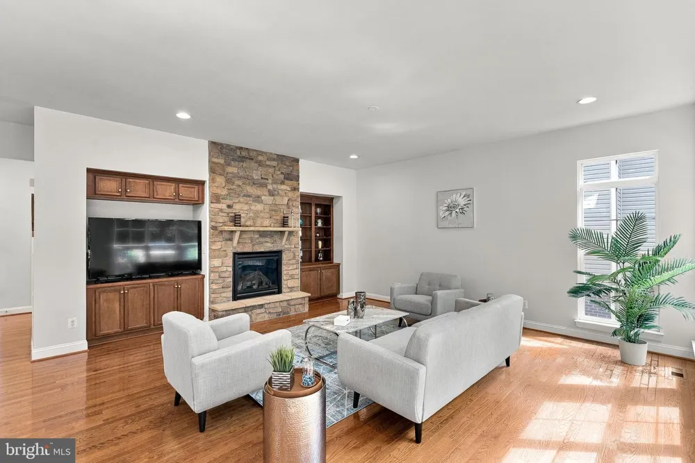 42755 CHATELAIN CIRCLE Brambleton, VA 20148