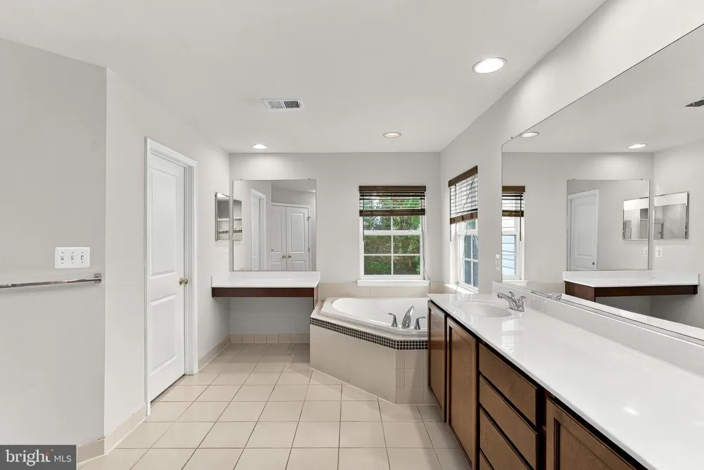 42755 CHATELAIN CIRCLE Brambleton, VA 20148