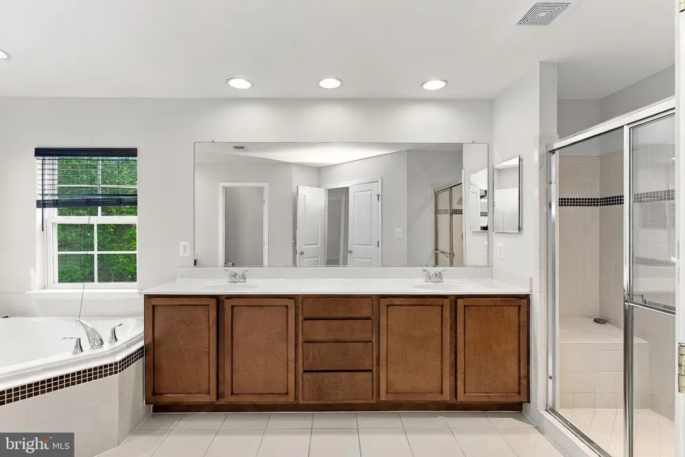42755 CHATELAIN CIRCLE Brambleton, VA 20148