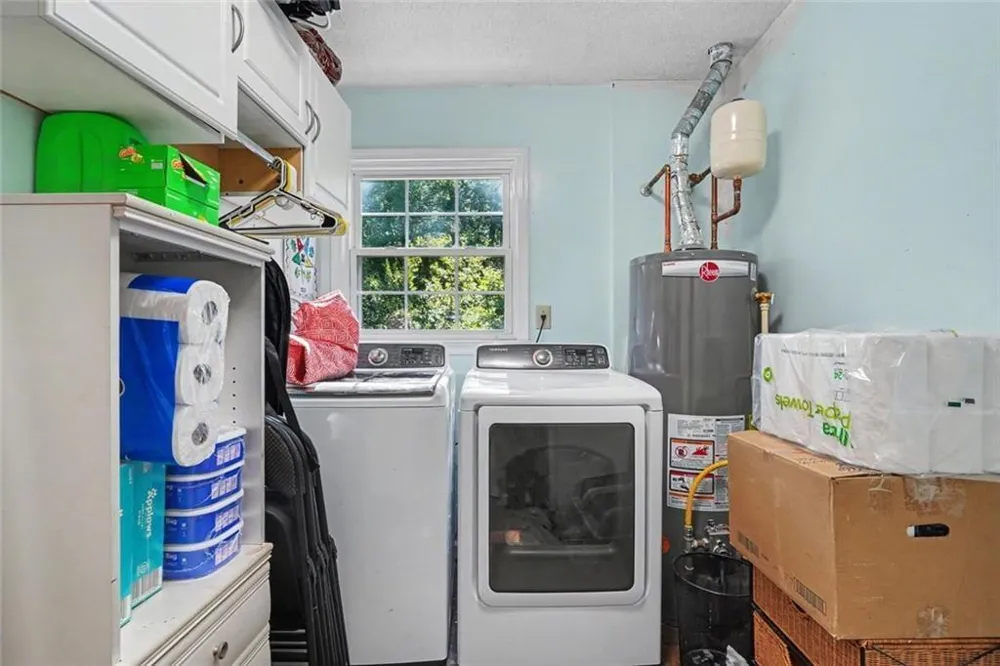 285 Creekside Way McDonough, GA 30252