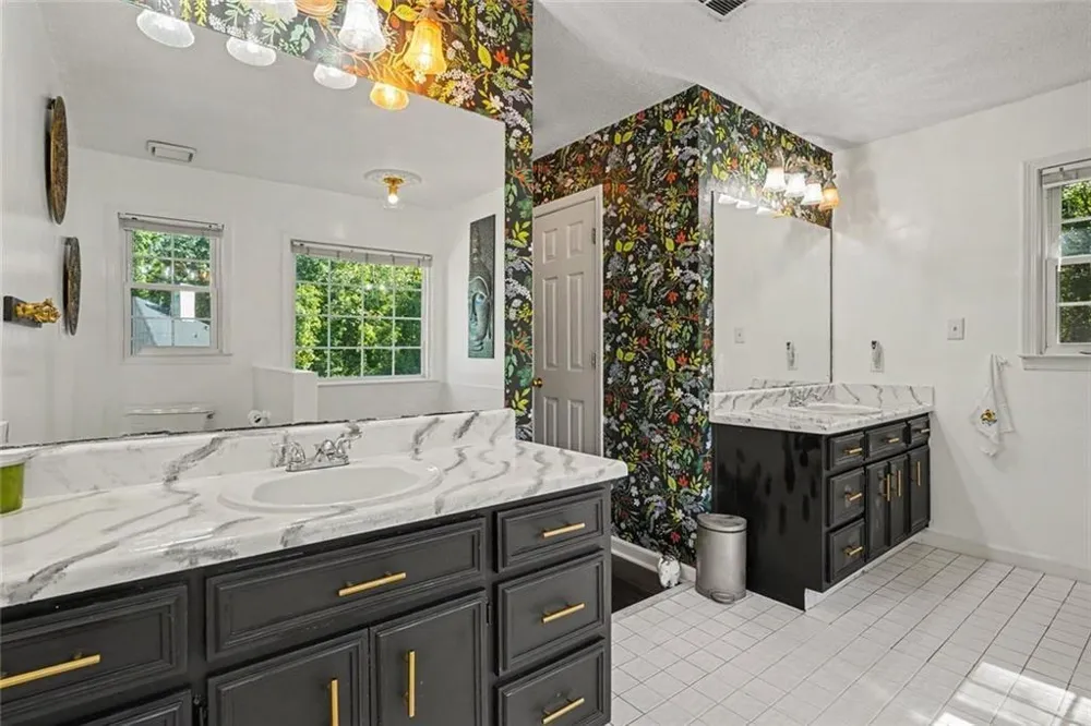 285 Creekside Way McDonough, GA 30252
