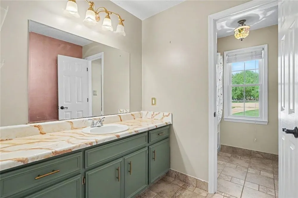 285 Creekside Way McDonough, GA 30252