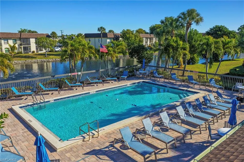 9271 Central Park Drive #206 Fort Myers, FL 33919