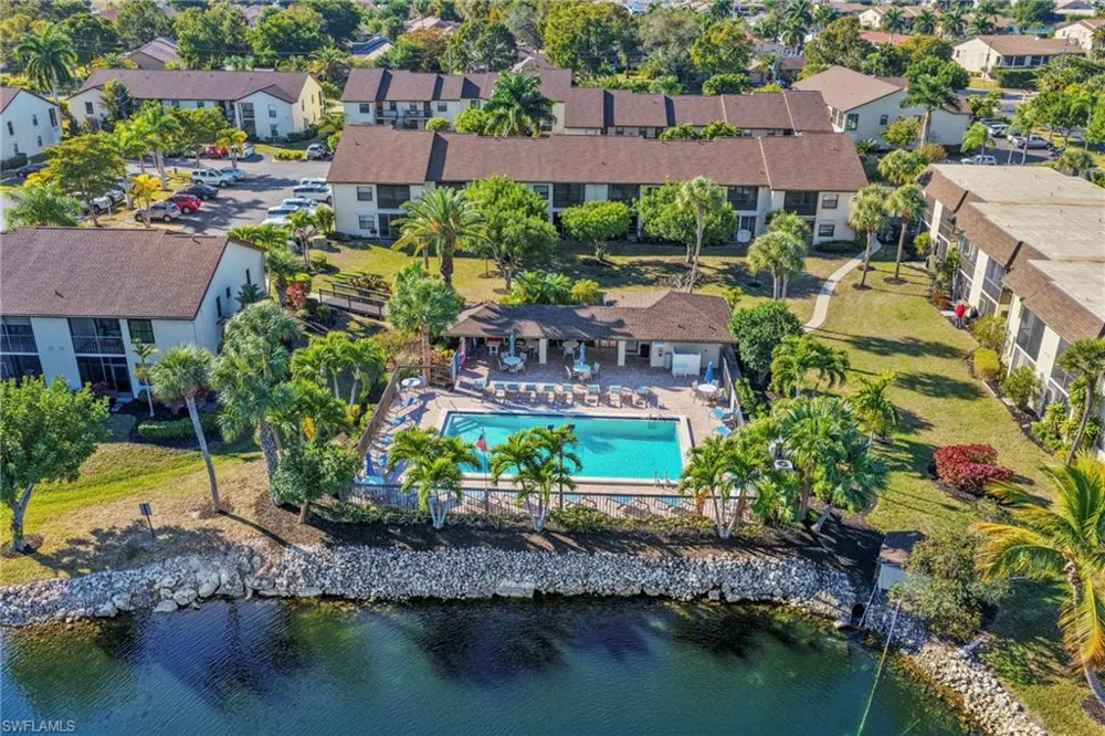9271 Central Park Drive #206 Fort Myers, FL 33919