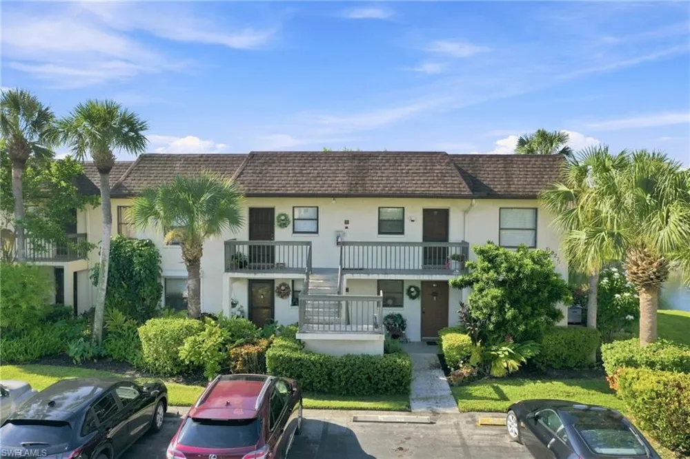 9271 Central Park Drive #206 Fort Myers, FL 33919