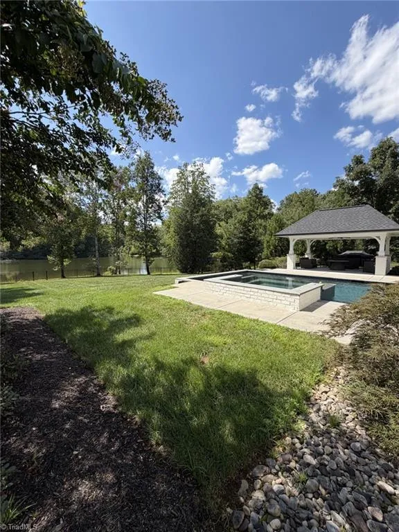 6501&6503 Ashton Park Drive Oak Ridge, NC 27310