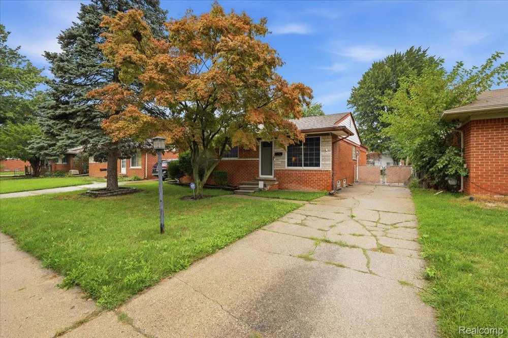 20435 Catalano Street Clinton Charter Township, MI 48035