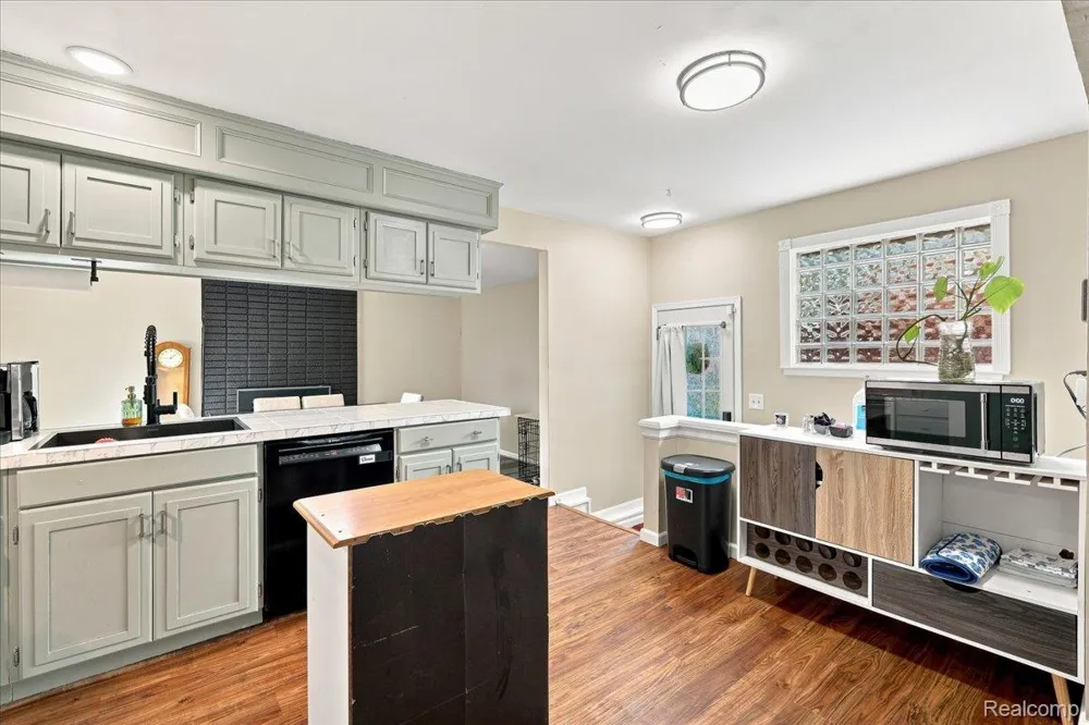 20435 Catalano Street Clinton Charter Township, MI 48035