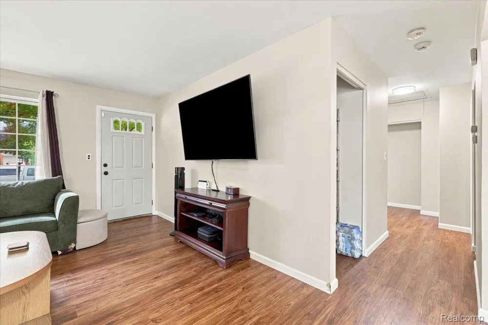 20435 Catalano Street Clinton Charter Township, MI 48035