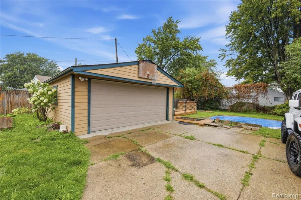 20435 Catalano Street Clinton Charter Township, MI 48035