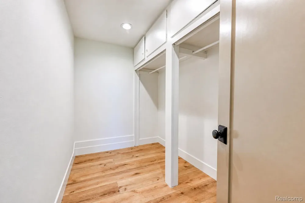 6123 Pointe Tremble Road Clay Township, MI 48001