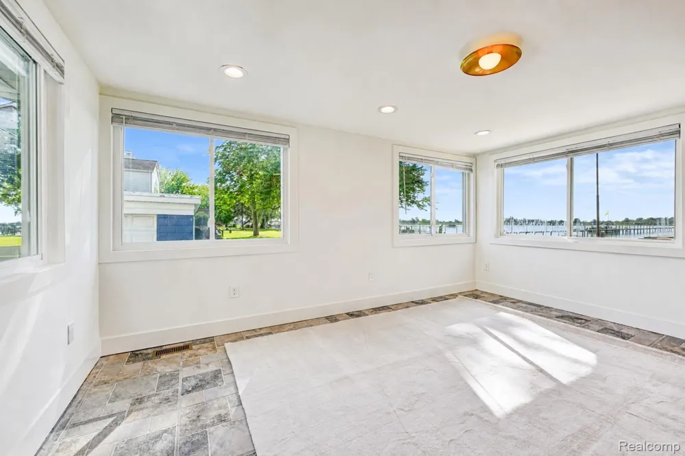 6123 Pointe Tremble Road Clay Township, MI 48001