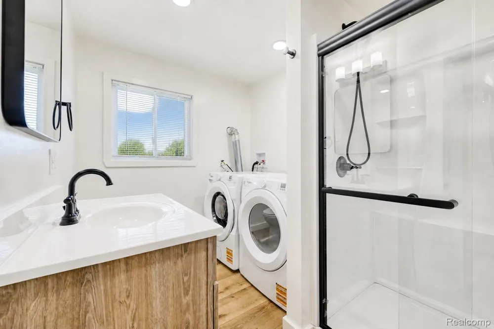 6123 Pointe Tremble Road Clay Township, MI 48001