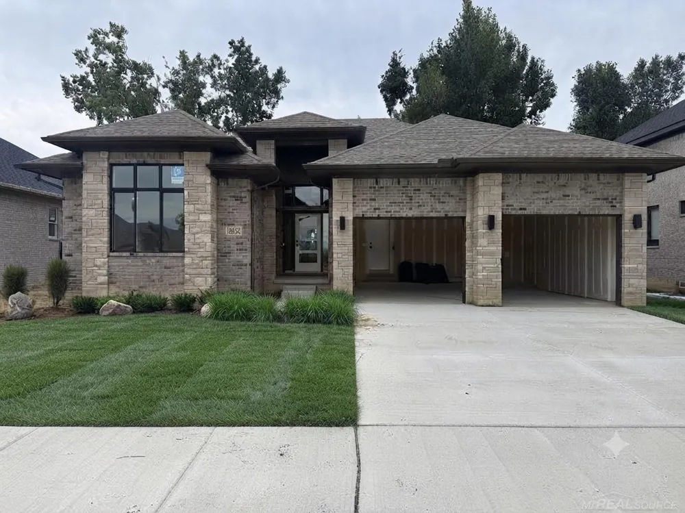 16452 Via Villagio Street Macomb Township, MI 48042