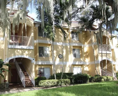 2321 NW 33rd Street #209