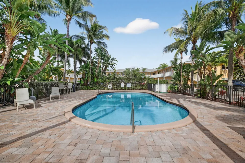 4051 NE 13TH AVENUE NE #76-3 Oakland Park, FL 33334