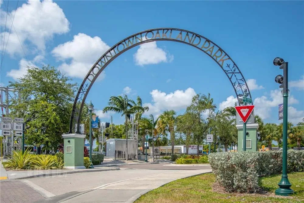 4051 NE 13TH AVENUE NE #76-3 Oakland Park, FL 33334