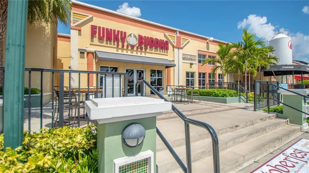 4051 NE 13TH AVENUE NE #76-3 Oakland Park, FL 33334