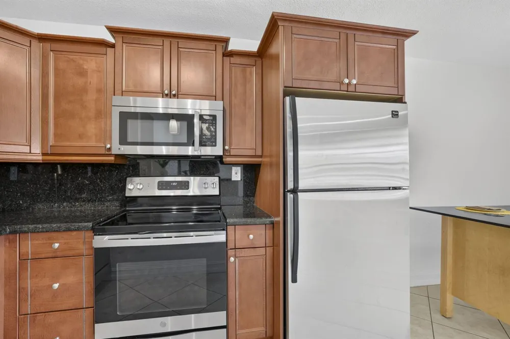 4051 NE 13TH AVENUE NE #76-3 Oakland Park, FL 33334