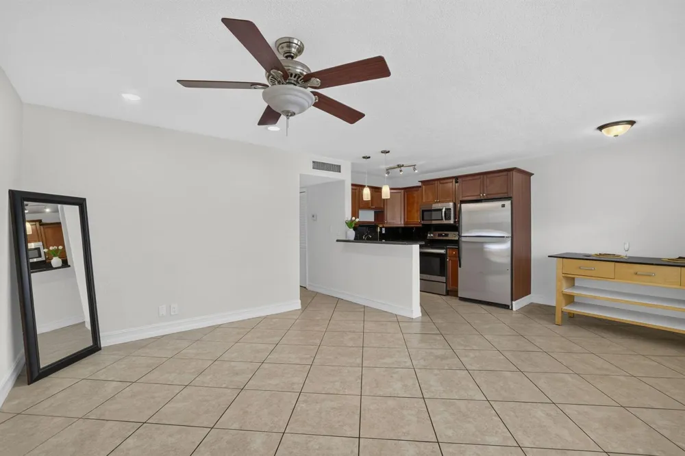 4051 NE 13TH AVENUE NE #76-3 Oakland Park, FL 33334