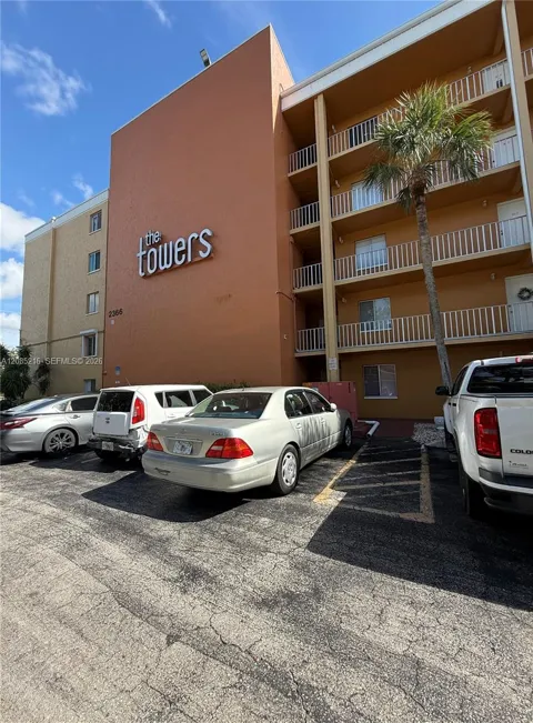 2366 E Mall Dr #308