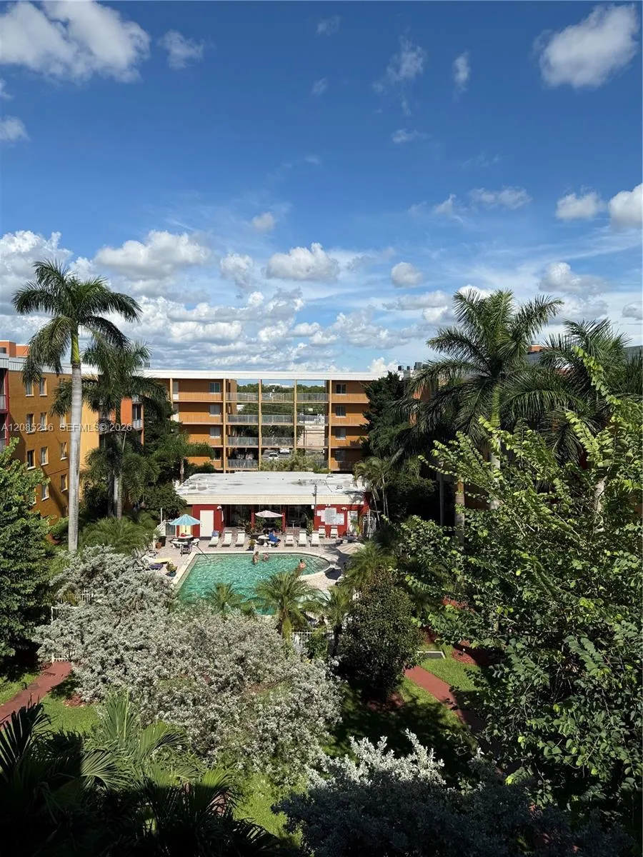 2366 E Mall Dr #308 Fort Myers, FL 33901