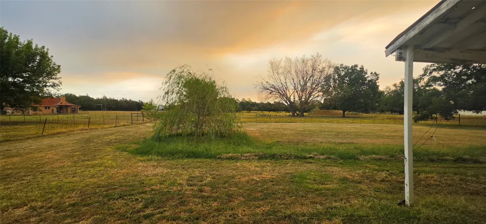 1214 desvoignes Denison, TX 75021