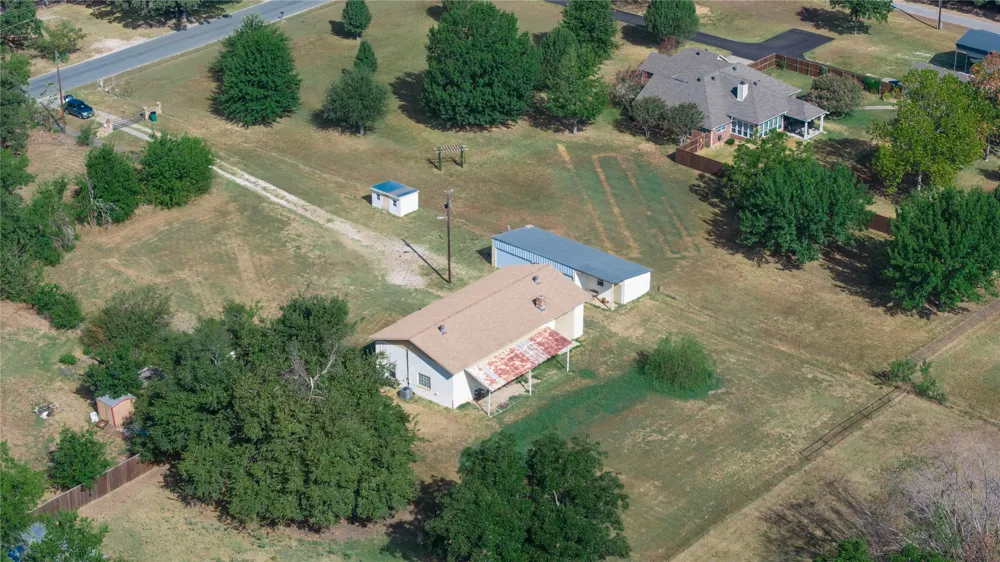 1214 desvoignes Denison, TX 75021